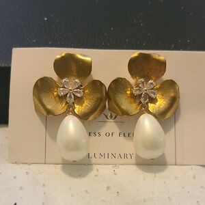 Gold and Cream Floral Earrings